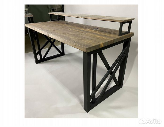 Стол письменный с полкой