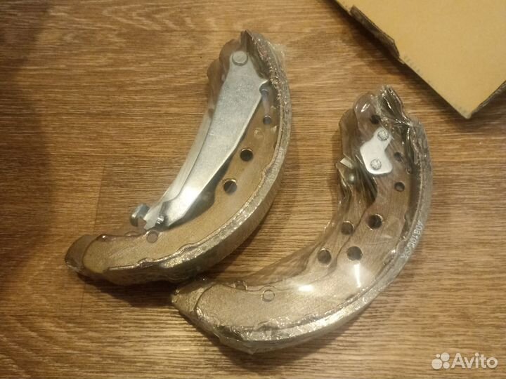 Тормозные барабанные колодки