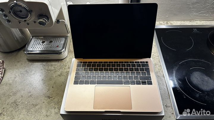 MacBook Air 13 (2019) 128 гб Core i5 RAM 8гб