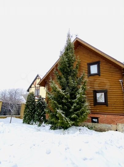 Дом 210 м² на участке 12 сот.