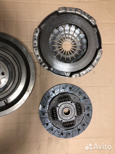 Маховик Шкода Фабия 03D105333