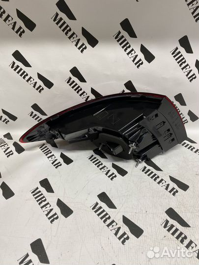 Задний правый внешний фонарь Mercedes-Benz GLC