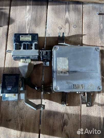 Реле на toyota corolla e-90