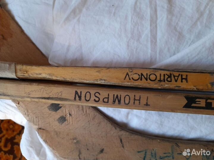 Клюшки с автографами