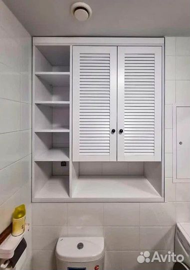 Шкаф над инсталляцией, сантехлюк