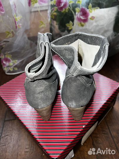 Полусапожки казаки женские