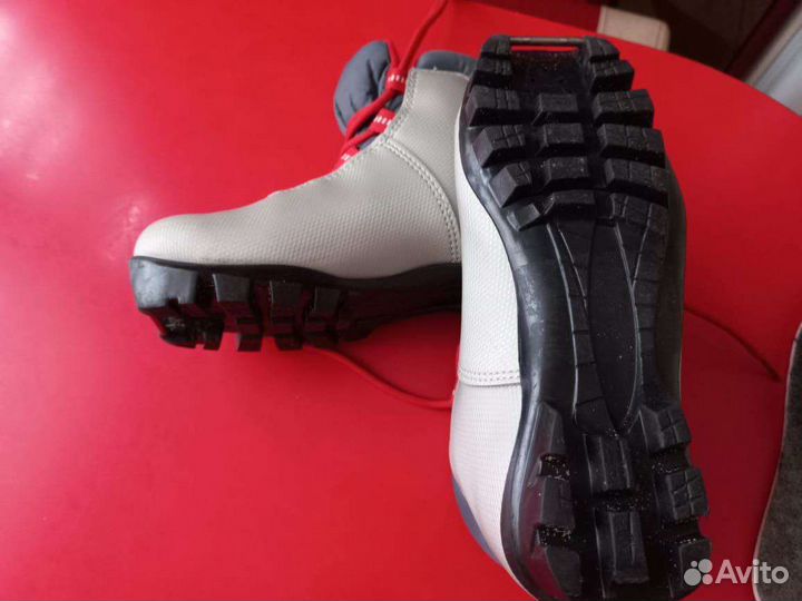 Лыжные ботинки nordway,размер 34