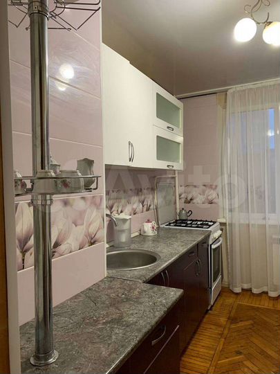 2-к. квартира, 58 м², 4/9 эт.