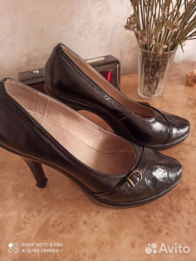 Туфли женские кожаные 38 размер