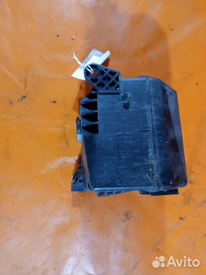 Блок предохранителей Toyota Ipsum ACM21W