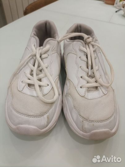 Кроссовки женские