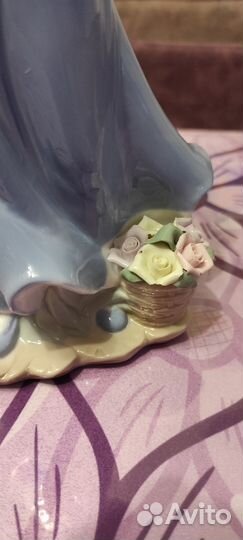 Статуэтка фарфор Девушка