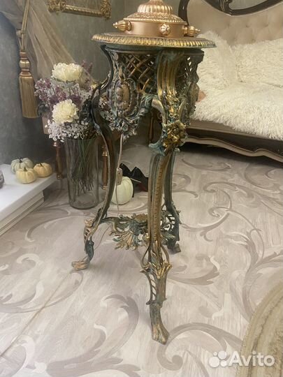 Старинная жардиньерка