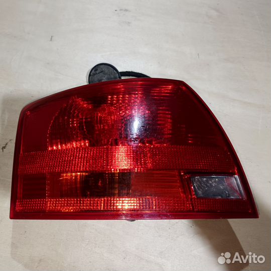 Фонарь задний Audi A4