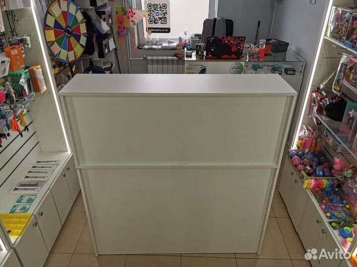 Кассовый стол / ресепшн/ стойка администратора