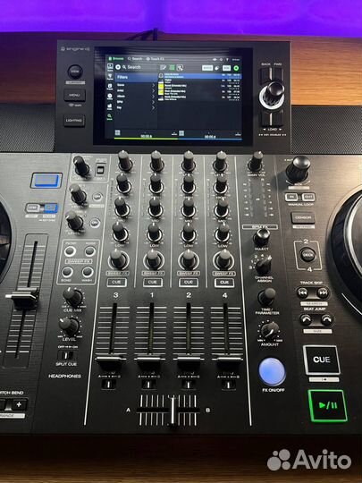 Dj контролер Denon SC Live 4