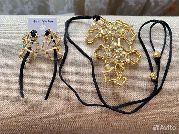 Серьги и колье Монплезир