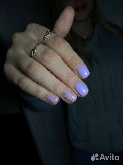 Требуется модель на маникюр