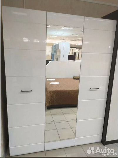 Спальный комплект (кровать, тумба, комод,шкаф)