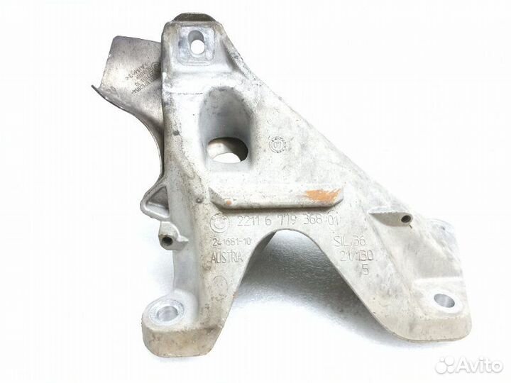 Кронштейн двигателя правый Bmw 3-Series E90