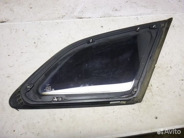 Стекло кузовное глухое левое KIA ceed II 2012-2018