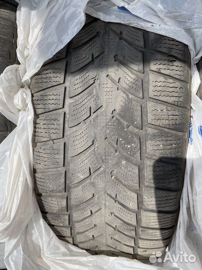 Goodyear UltraGrip Performance SUV Gen-1 225/55 R18