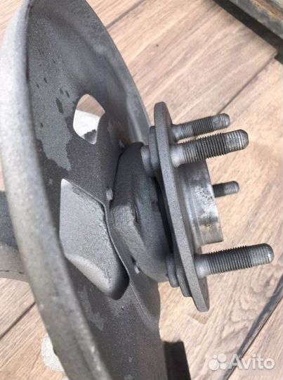 Цапфа кулак передняя правая Opel Insignia