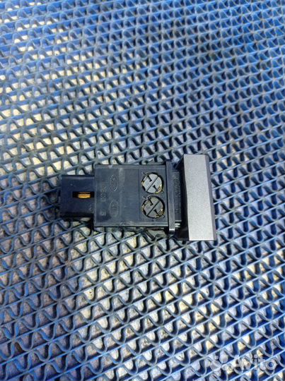 Кнопка обогрева заднего стекла Hyundai Accent