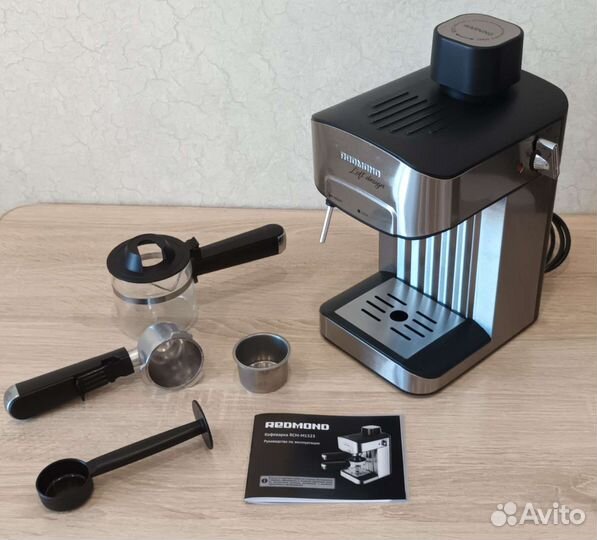 Кофеварка redmond RCM-M1523