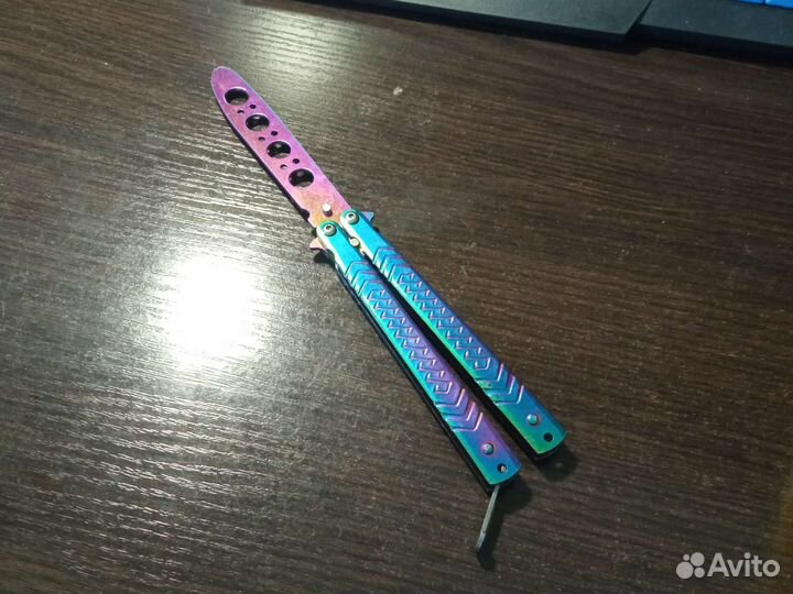 Продаю нож бабочка (тренировочный) +Подарок курица