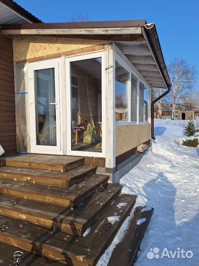 Пластиковое окно с дверью