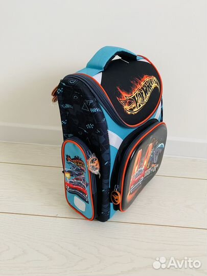 Рюкзак школьный хот вилс