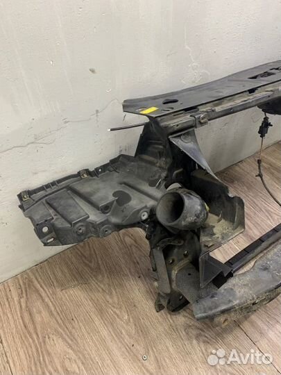 Передняя панель Volkswagen Touareg внедорожник BAC