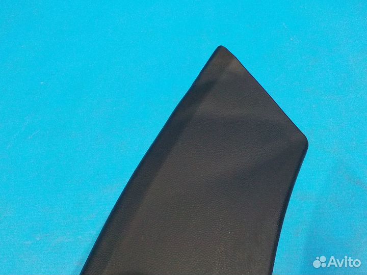 Накладка колесной арки задняя левая skoda Yeti 200