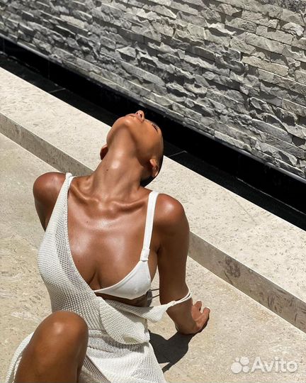 Вязаное пляжное платье