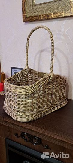 Корзина плетеная из бумажной лозы