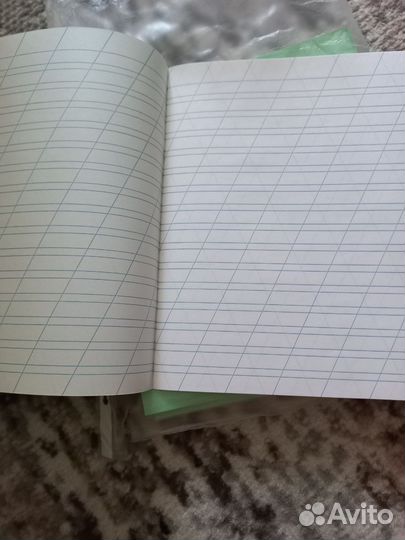 Тетрадь в частую косую линейку
