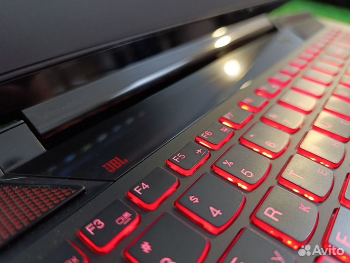 Стильный Lenovo core i5/GTX 960M 4 GB/12 GB