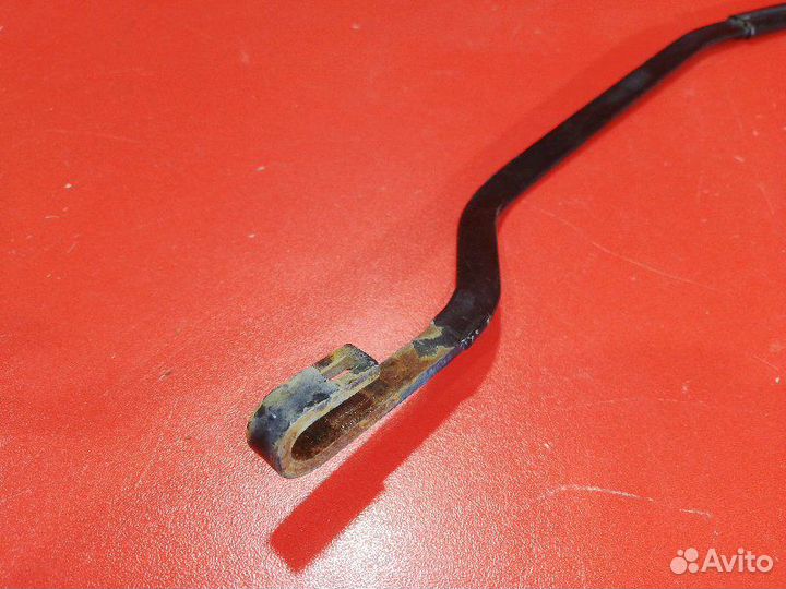 Поводок стеклоочистителя передний правый Kia Rio