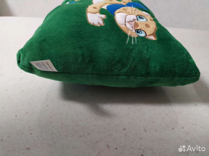 Подушка Sochi 2014 «Леопард-конькобежец» 32х25 см