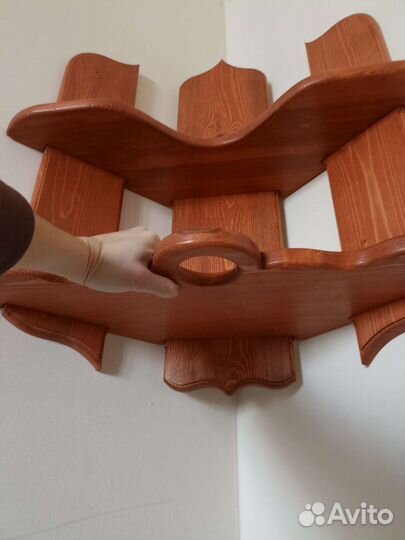 Угловая полка для икон