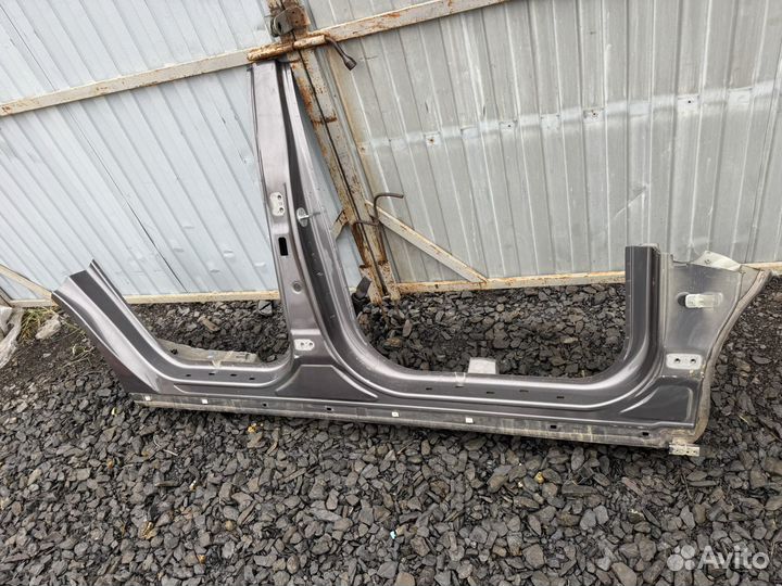 Порог правый Hyundai Santa Fe 4 TM