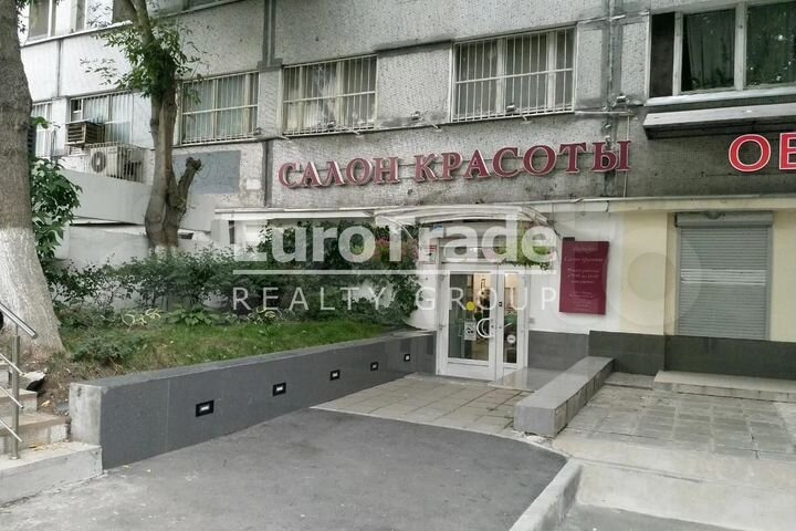 Сдам торговое помещение, 413 м²
