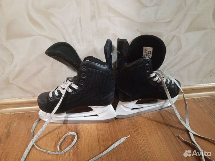 Коньки хоккейные