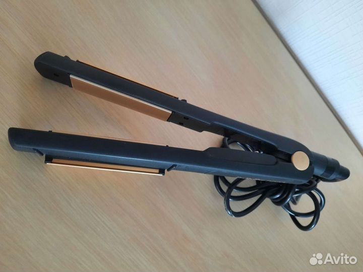 Утюжок для создания локонов