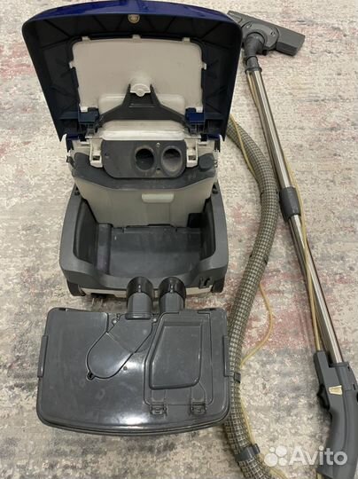 Моющий пылесос с аквафильтром Zelmer Aquawelt 1600