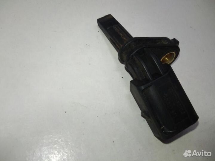 Датчик ABS задний правый Volkswagen Tiguan 5N1 200