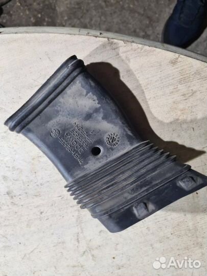 Воздухозаборник Ford Focus 2