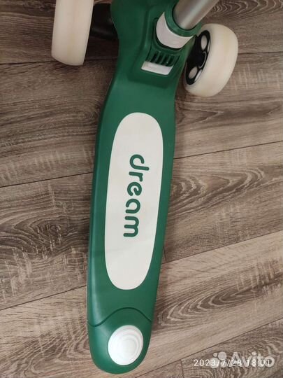 Самокат трехколесный kreiss с фонариком