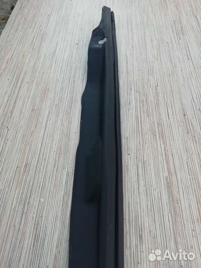 Накладка правого крыла lexus is 250 xe30